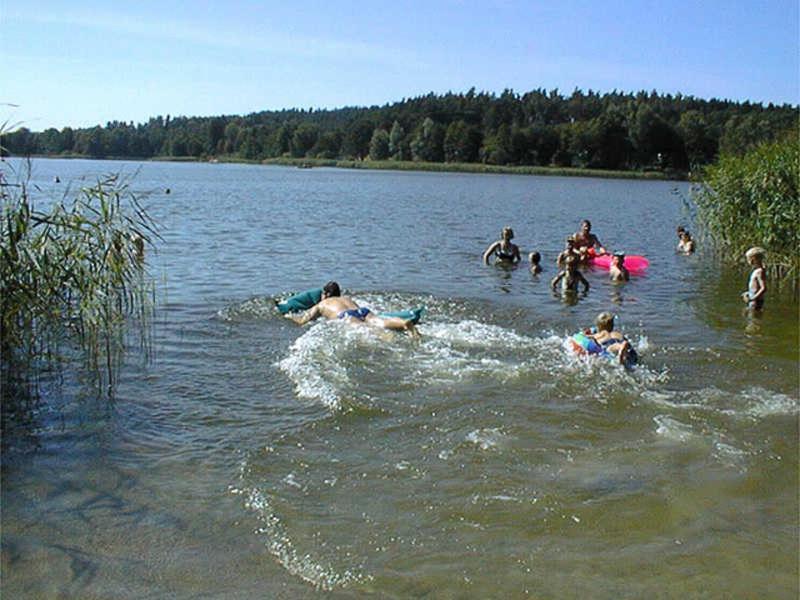 Finnhaussiedlung Am Garder See Lohmen  エクステリア 写真